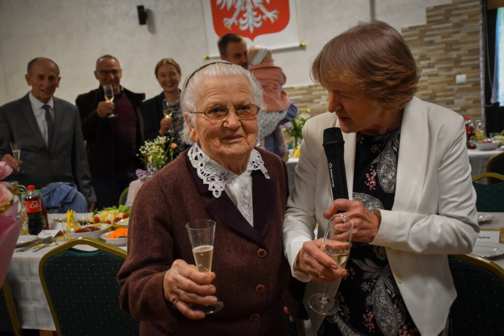 Pani Władysława Michno Z Chodakówki Skończyła 100 Lat.