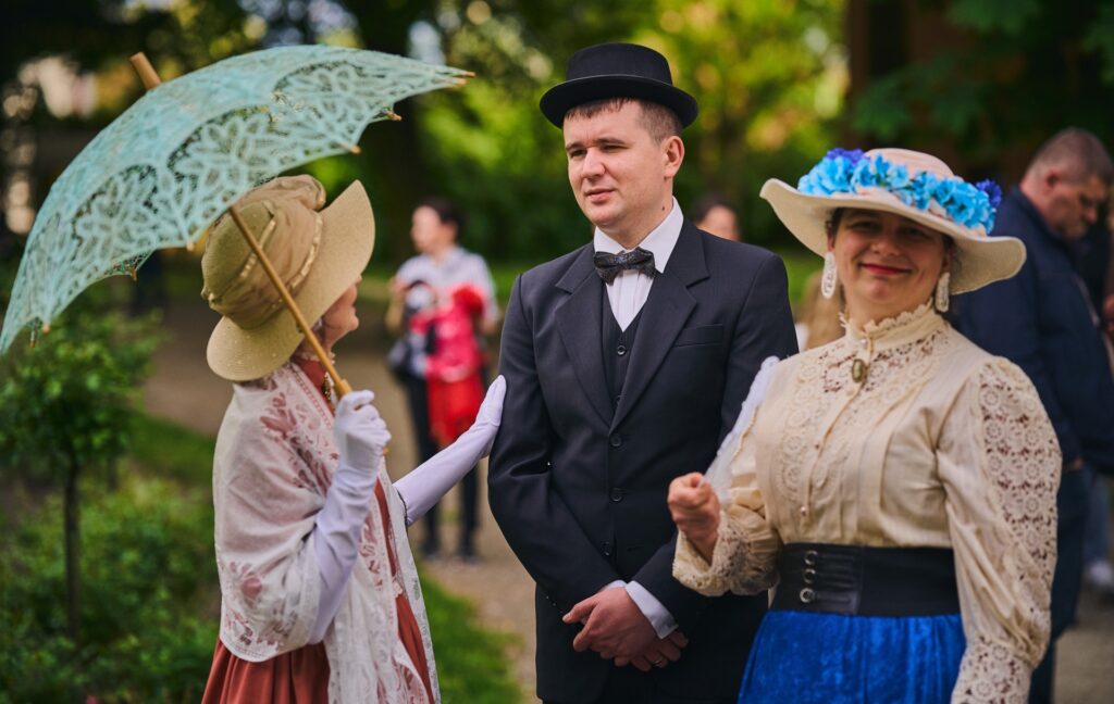 Pałacowe Zaślubiny Z 1909 Roku. Niezwykła Inscenizacja Historyczna W Przeworsku