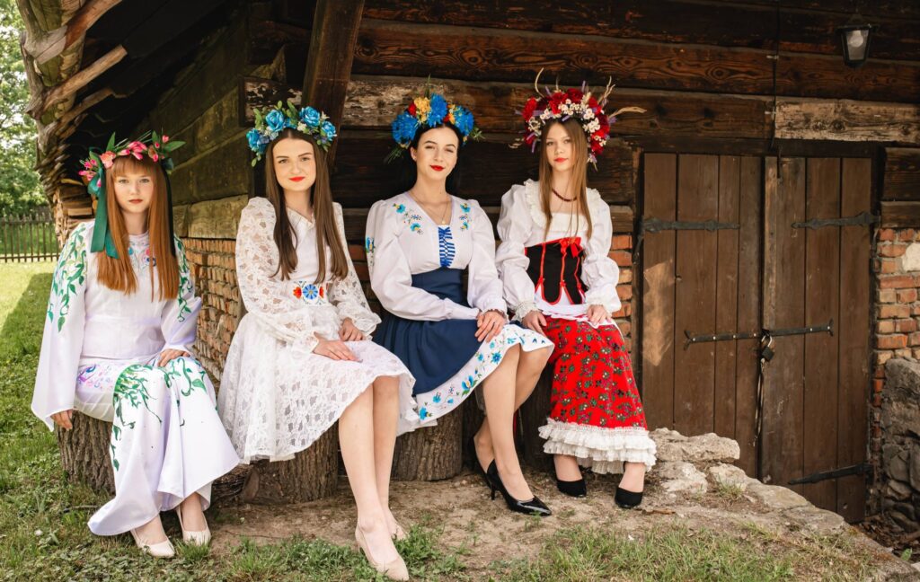 Zobacz Magiczne Kadry &Quot;Kolekcji Ludowej&Quot; Z Zajazdu Pastewnik