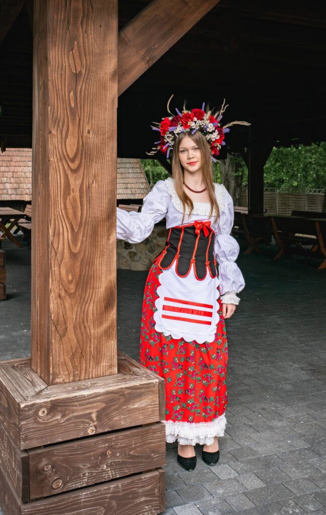 Zobacz Magiczne Kadry &Quot;Kolekcji Ludowej&Quot; Z Zajazdu Pastewnik