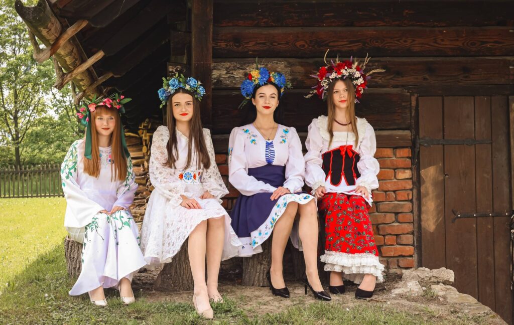 Zobacz Magiczne Kadry &Quot;Kolekcji Ludowej&Quot; Z Zajazdu Pastewnik
