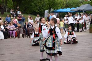 Dziecięca energia i folklor w Gaci. Za nami IV Przegląd Zespołów Tanecznych „Majdaneczek”