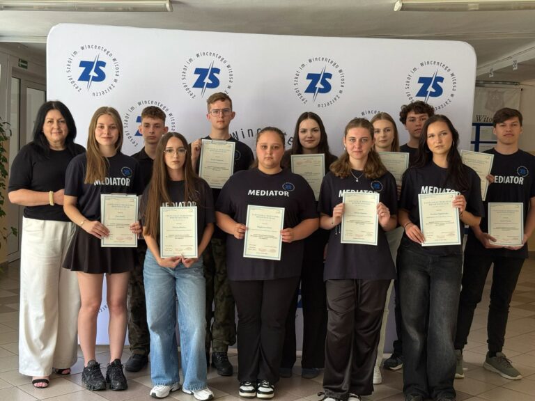 Nowi mediatorzy rówieśniczy w Zespole Szkół w Zarzeczu