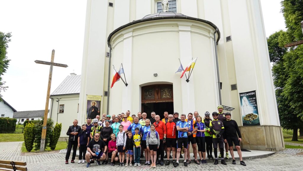 40 Cyklistów W Drodze Do Sanktuarium. Za Nami Xii Rowerowa Pielgrzymka Do Tuligłów