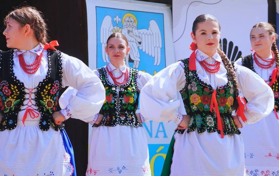 Ponad 350 Małych Artystów I Feeria Barw. Tak Wyglądał Festiwal Tańca Ludowego W Gaci