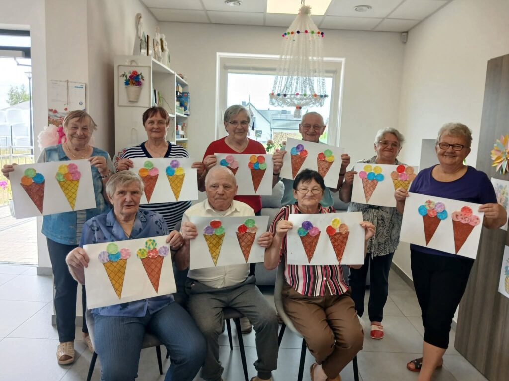 Kolorowe Inspiracje Seniorów. Wyjątkowe Warsztaty Twórcze W Com W Tryńczy 1 Kolorowe Inspiracje Seniorów. Wyjątkowe Warsztaty Twórcze W Com W Tryńczy