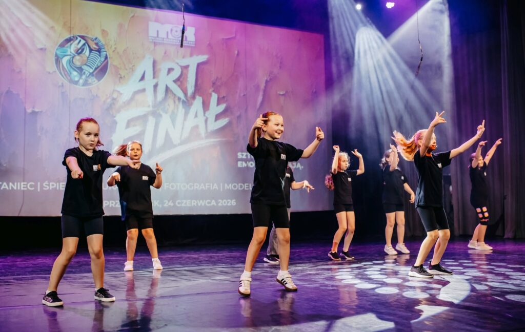 731357008_1443746747798095_6525691459925922643_N Wieczór Pełen Talentów I Wzruszeń. Zobacz, Jak Wyglądał Tegoroczny Art Finał W Przeworsku