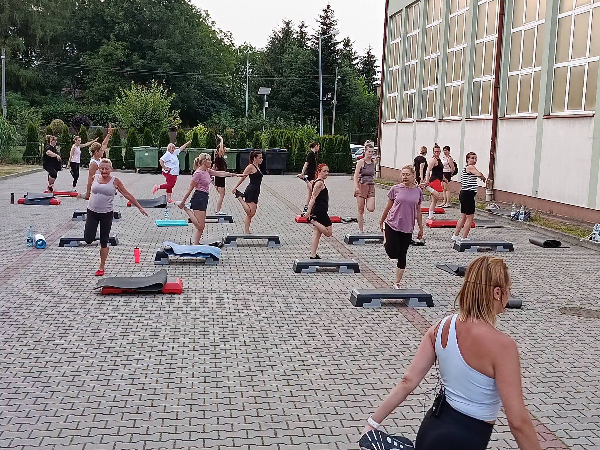 Lokalna Gazeta Internetowa 34 Wakacyjny Mosir Fitness Wystartował. Pierwszy Intensywny Trening Za Nami
