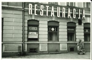 Śledź po japońsku i dansingi. Pamiętasz, co działo się w restauracji "Warszawska"?