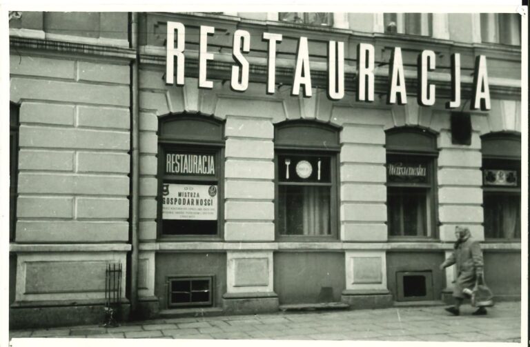 Śledź po japońsku i dansingi. Pamiętasz, co działo się w restauracji "Warszawska"?