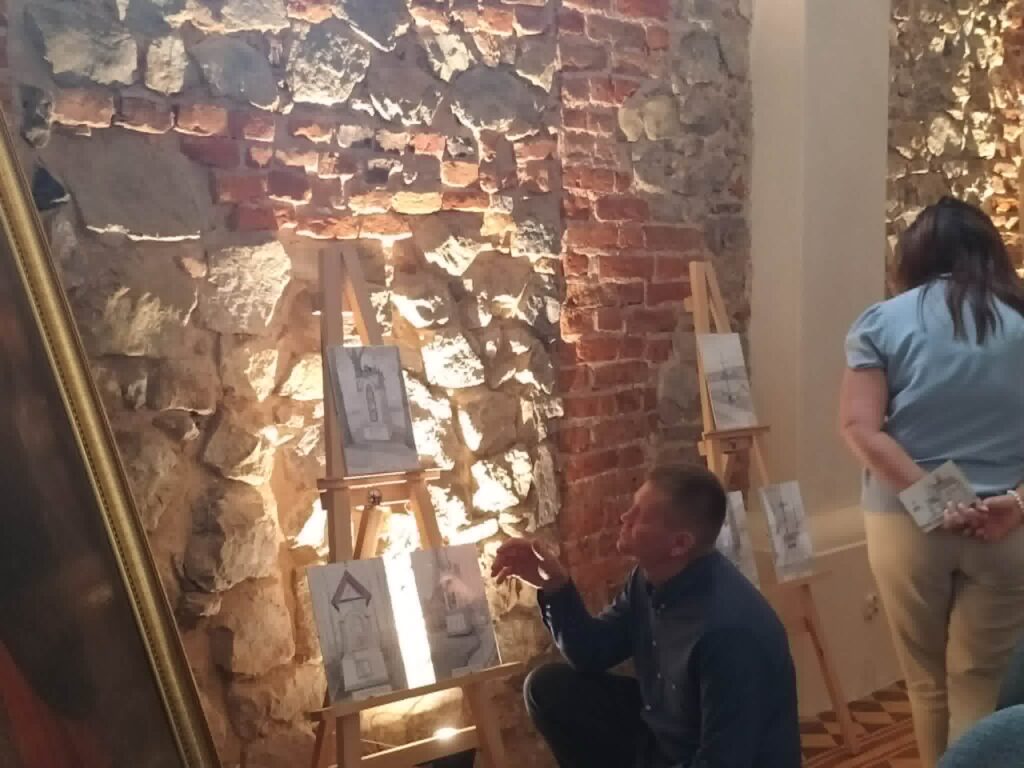 &Quot;Szkice Z Podkarpacia&Quot; W Kańczuckiej Cerkwi. Wyjątkowa Wystawa Marcina Sobczaka Oficjalnie Otwarta! 1 &Quot;Szkice Z Podkarpacia&Quot; W Kańczuckiej Cerkwi. Wyjątkowa Wystawa Marcina Sobczaka Oficjalnie Otwarta!