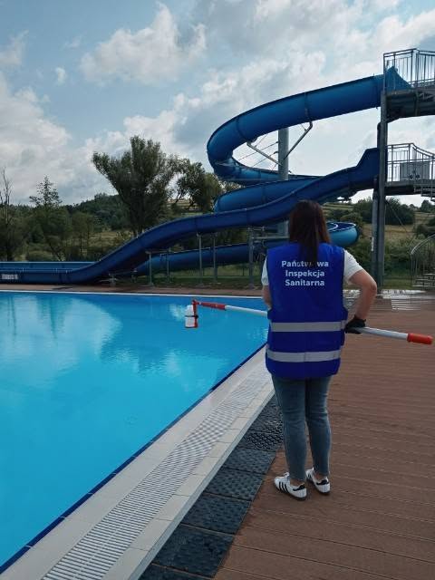 Sanepid Kontroluje Baseny I Kąpieliska. Sprawdź, Jak Dbać O Bezpieczeństwo Nad Wodą 2 Sanepid Kontroluje Baseny I Kąpieliska. Sprawdź, Jak Dbać O Bezpieczeństwo Nad Wodą