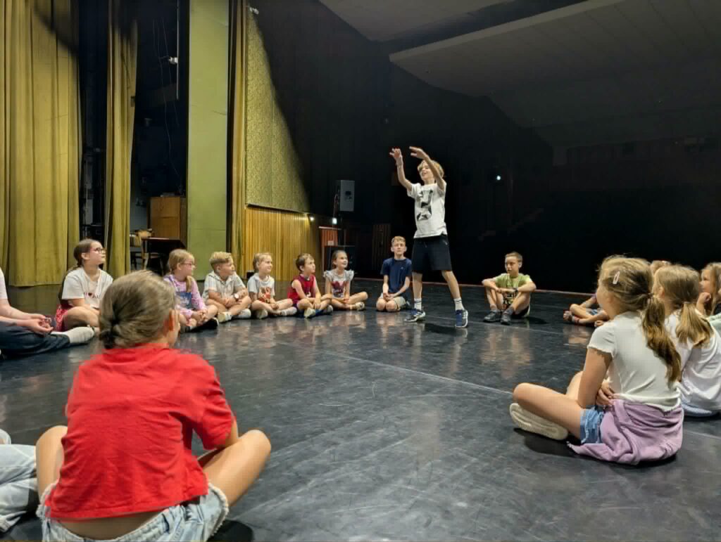 Emocje, Dykcja I Przełamywanie Barier W Miejskim Ośrodku Kultury W Przeworsku 1 Warsztaty Teatralne Dla Dzieci I Młodzieży W Miejskim Ośrodku Kultury W Przeworsku
