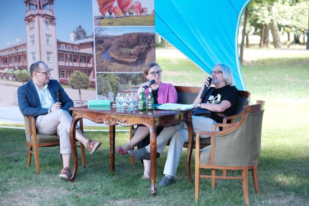 Kresowa Kultura W Zespole Pałacowo-Parkowym. Za Nami Park Literatury W Sieniawie 1 Muzyka Dawna, Pokazy Historyczne I Atrakcje Dla Rodzin