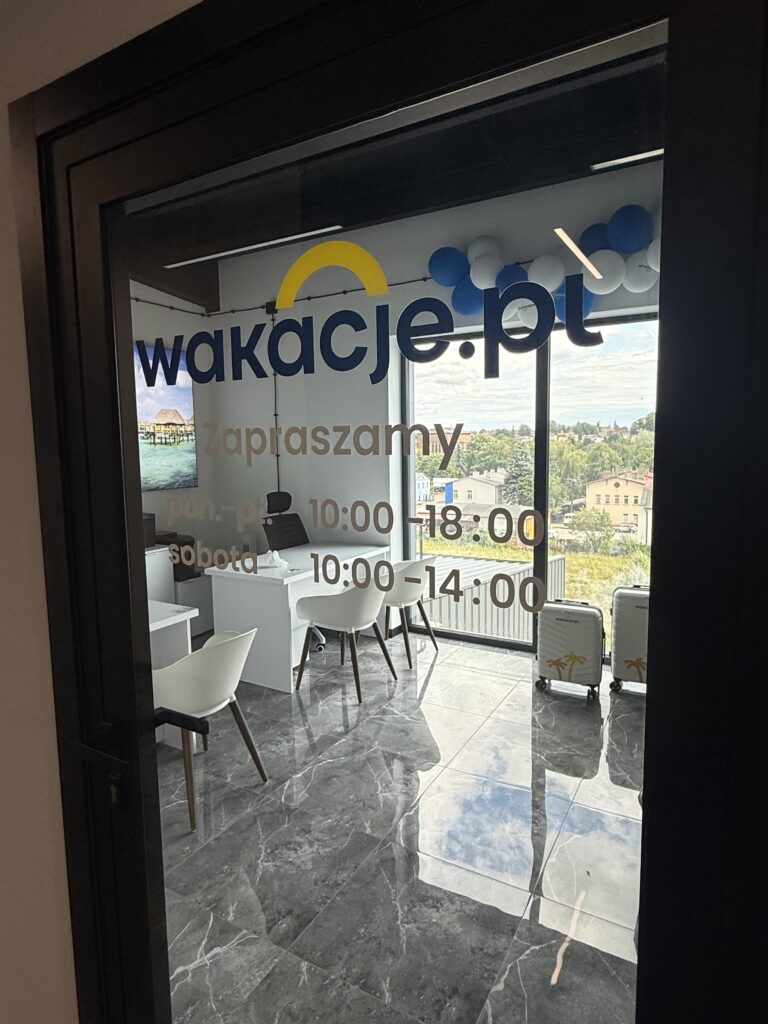 Wakacje.pl Już W Przeworsku. Nowy Salon Działa W Galerii Stara Cukrownia 4 Wakacje.pl Już W Przeworsku. Nowy Salon Działa W Galerii Stara Cukrownia