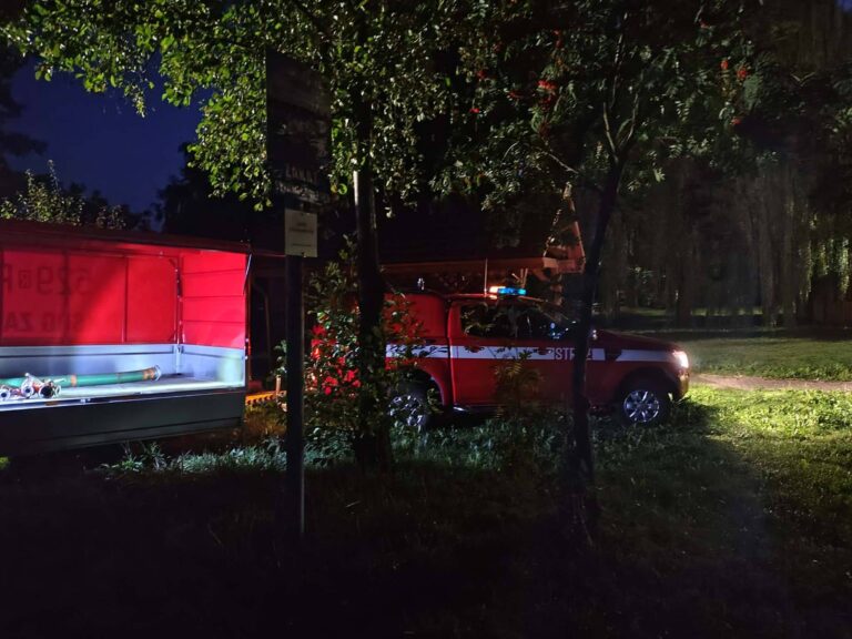 Strażacy i wędkarze ratowali Starorzecze Mleczki