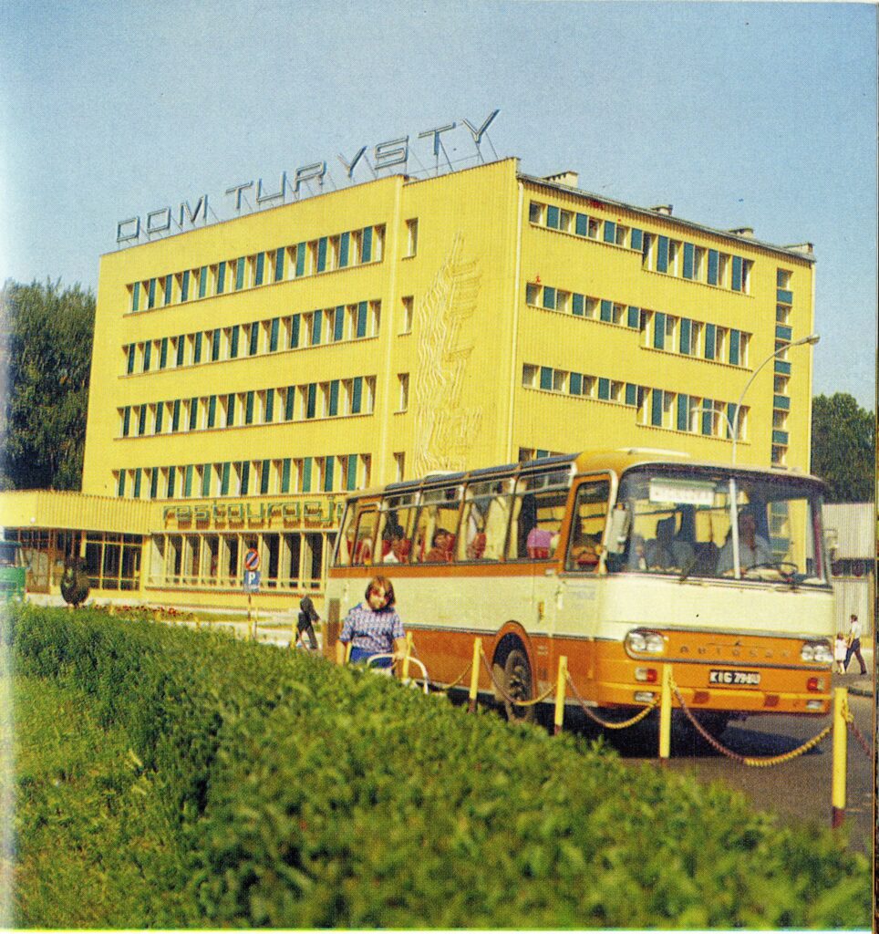Dyskoteki, Bilard I Kotlet À La Szlachcic. Tak Wyglądała Dawna Restauracja &Quot;Leliwa&Quot; W Przeworsku 2 Dyskoteki, Bilard I Kotlet À La Szlachcic. Tak Wyglądała Dawna Restauracja &Quot;Leliwa&Quot; W Przeworsku