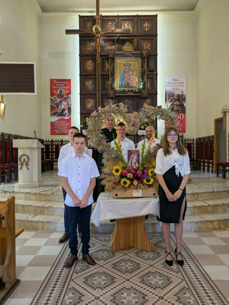 Zioła, Kwiaty I Dożynkowe Wieńce. Tak Dębów Świętował Matki Bożej Zielnej 1 Zioła, Kwiaty I Dożynkowe Wieńce. Tak Dębów Świętował Matki Bożej Zielnej