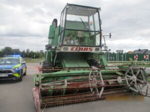 Miał ponad 3 promile i kierował kombajnem bez uprawnień