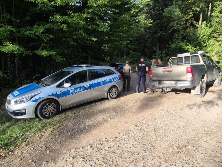 Wspólne działania łańcuckich policjantów ze strażą leśną
