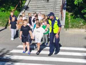 Dzielnicowi realizują działania "Bezpieczeństwo - pierwsza klasa"