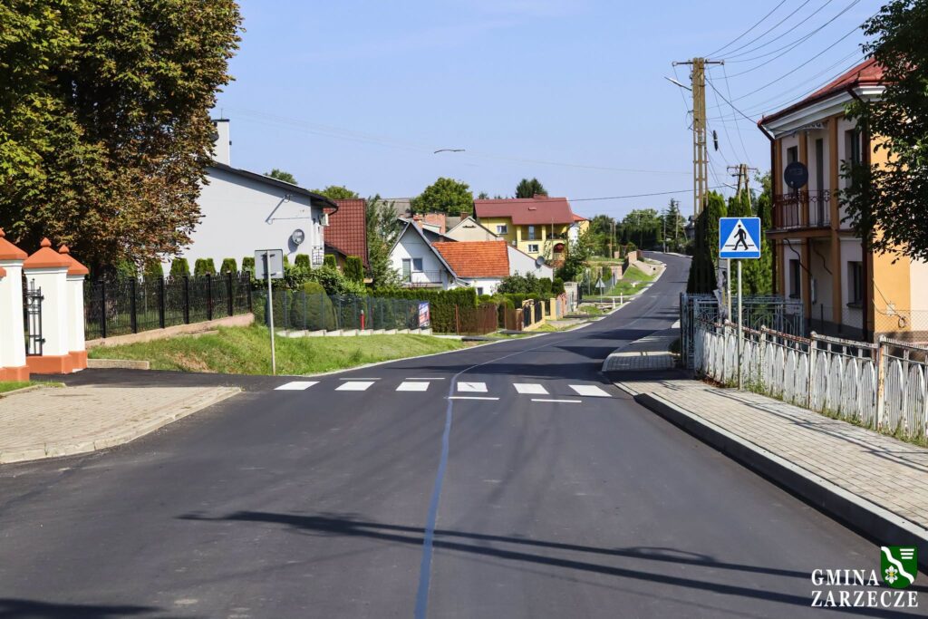 Nowy Asfalt I Bezpieczny Chodnik W Pełnatyczach. Ii Etap Zakończony 1 Nowy Asfalt I Bezpieczny Chodnik W Pełnatyczach. Ii Etap Zakończony