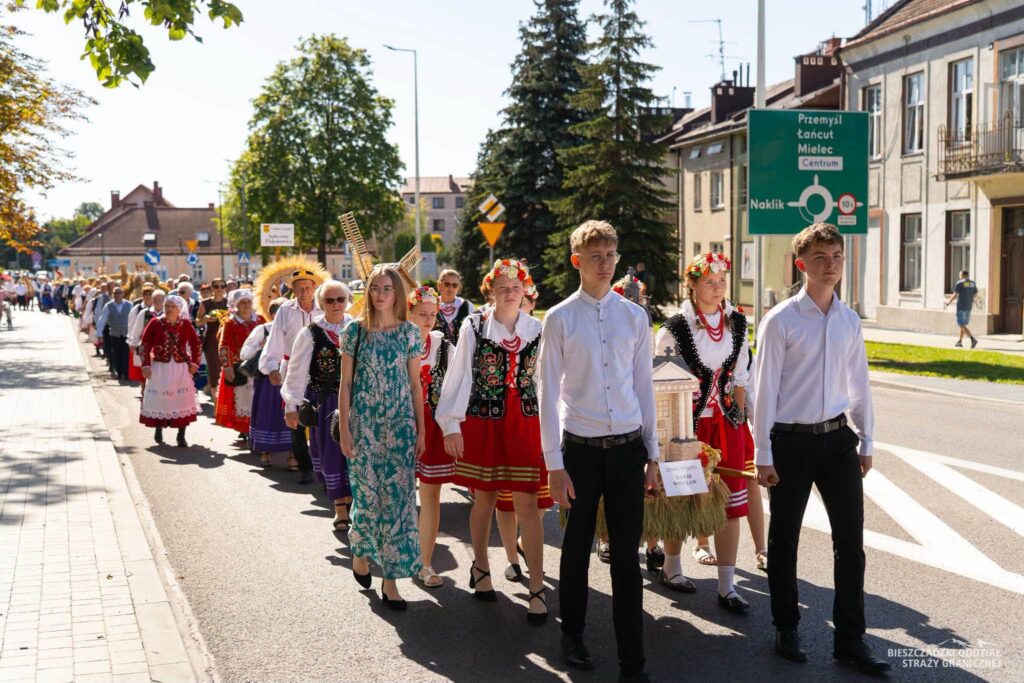 Xxvii Pielgrzymka Służb Mundurowych Województwa Podkarpackiego W Leżajsku 1 Xxvii Pielgrzymka Służb Mundurowych Województwa Podkarpackiego W Leżajsku