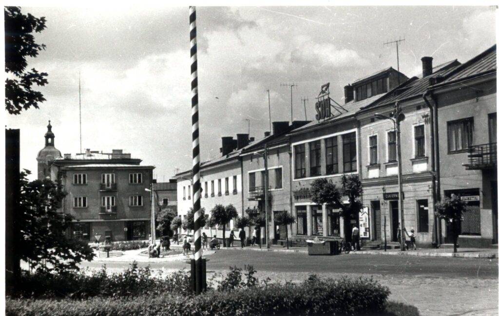 Wuzetka Z Rumcajsa, Lody Z Pingwina I Bilety U Słowika 5 Północna Pierzeja Rynku, Koniec Lat 60. Xx W.