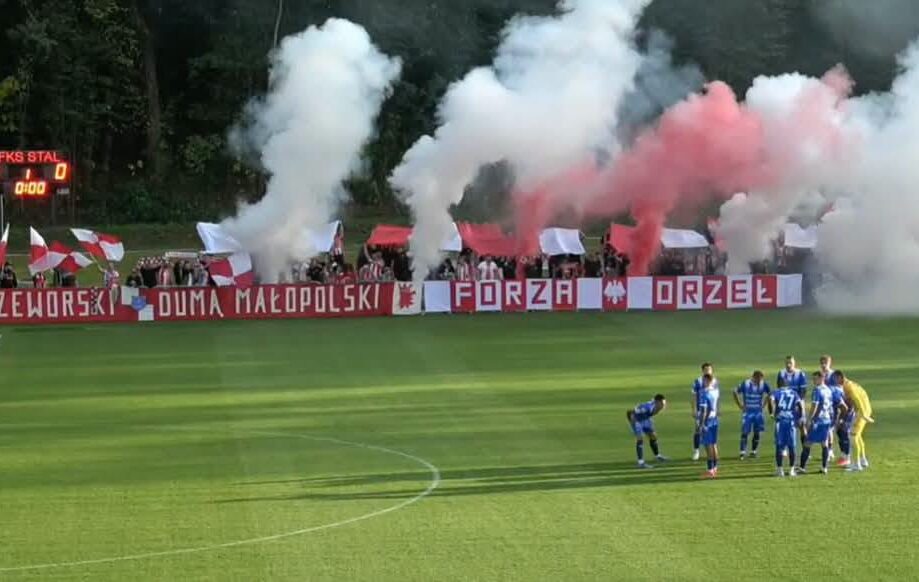 825292037_1024427793963484_2752019783546278542_N Flagi, Race I Ogłuszający Doping! Kibice Orła Przeworsk Zrobili Show Na Nowym Stadionie