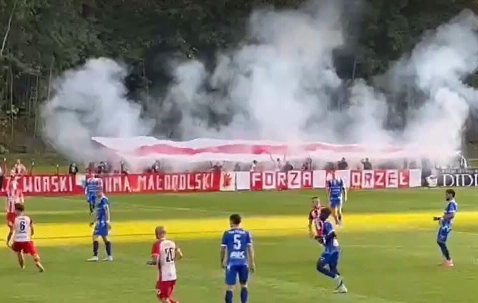 825340616_28540695022227901_6004566101353239237_N Flagi, Race I Ogłuszający Doping! Kibice Orła Przeworsk Zrobili Show Na Nowym Stadionie