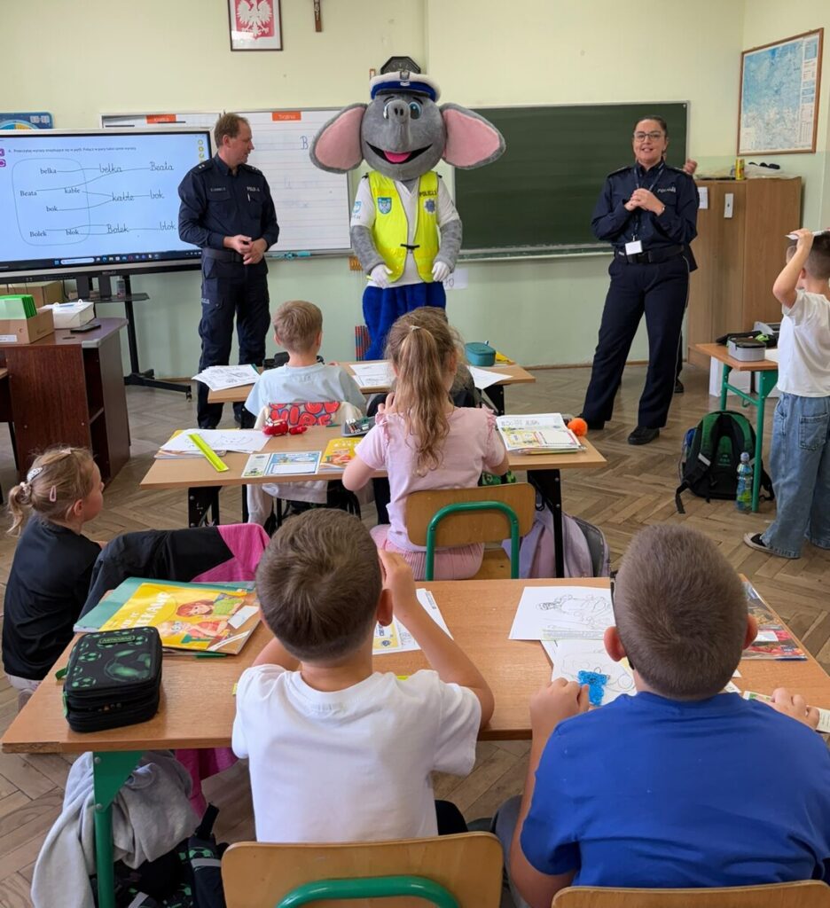 Spotkania Profilaktyczne Dotyczące „Bezpieczeństwa - Pierwsza Klasa” 1 Spotkania Profilaktyczne Dotyczące „Bezpieczeństwa - Pierwsza Klasa”