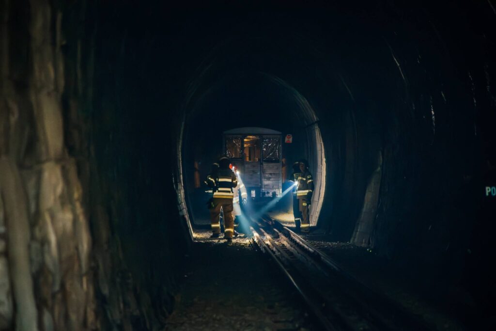 Płonący Pociąg W Tunelu W Szklarach I Ranni W Lesie. Wielkie Manewry Straży Pożarnej 1 Płonący Pociąg W Tunelu W Szklarach I Ranni W Lesie. Wielkie Manewry Straży Pożarnej