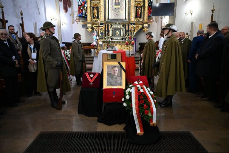 Po 61 latach powrócił do ojczyzny. Powiat Przeworski na pożegnaniu patrona podhalańczyków
