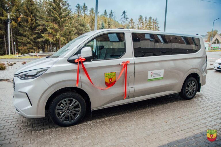 Nowy 9-osobowy Ford w Jaworniku Polskim