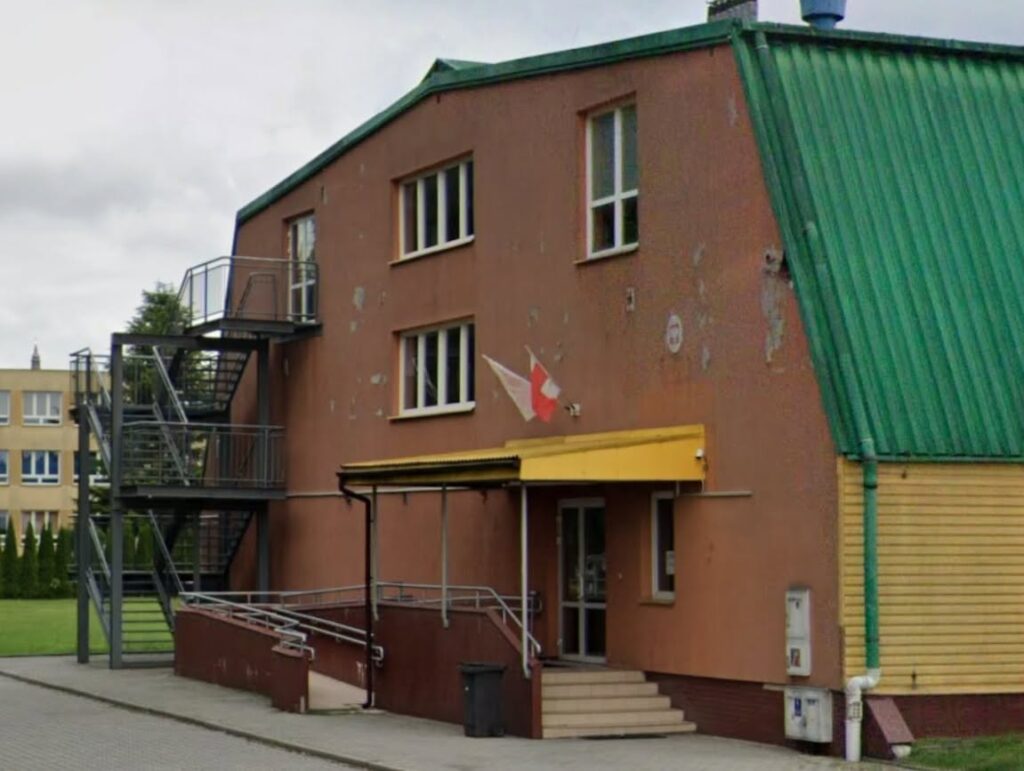 Hala Sportowa W Kańczudze Po Remoncie. Zakończono Modernizację Obiektu Przy Ul. Parkowej 1 Hala Sportowa W Kańczudze Przed Remontem