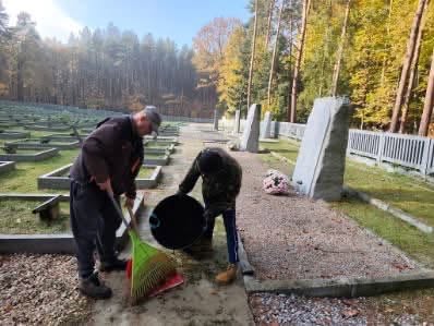 Cmentarze I Miejsca Pamięci Gotowe Na Wszystkich Świętych 2 Cmentarze I Miejsca Pamięci Gotowe Na Wszystkich Świętych