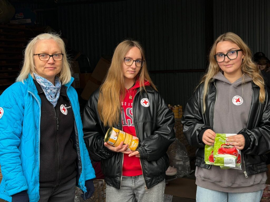 Pomoc Żywnościowa Trafiła Do Setek Mieszkańców Przeworska 1 Wolontariusze Mops Przeworsk