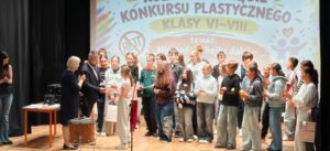 "Nie podaję hejtu dalej – wybieram szacunek". Młodzież z Adamówki i Majdanu Sieniawskiego nagrodzona