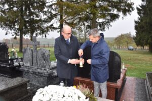 Wójt i sołtysi gminy Gać odwiedzili cmentarze