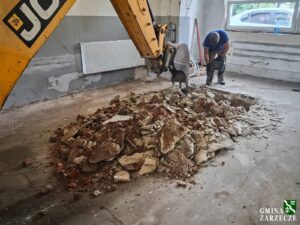 Remonty dróg, chodników i prace w szkole. Gmina Zarzecze podsumowuje ostatnie działania