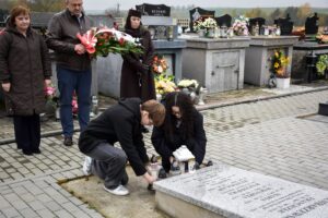 Burmistrz i młodzież z gminy Kańczuga oddali hołd zasłużonym