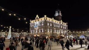 Koniec z płaceniem 150 tysięcy za wynajem. Jarosław kupił własne lodowisko na Rynek